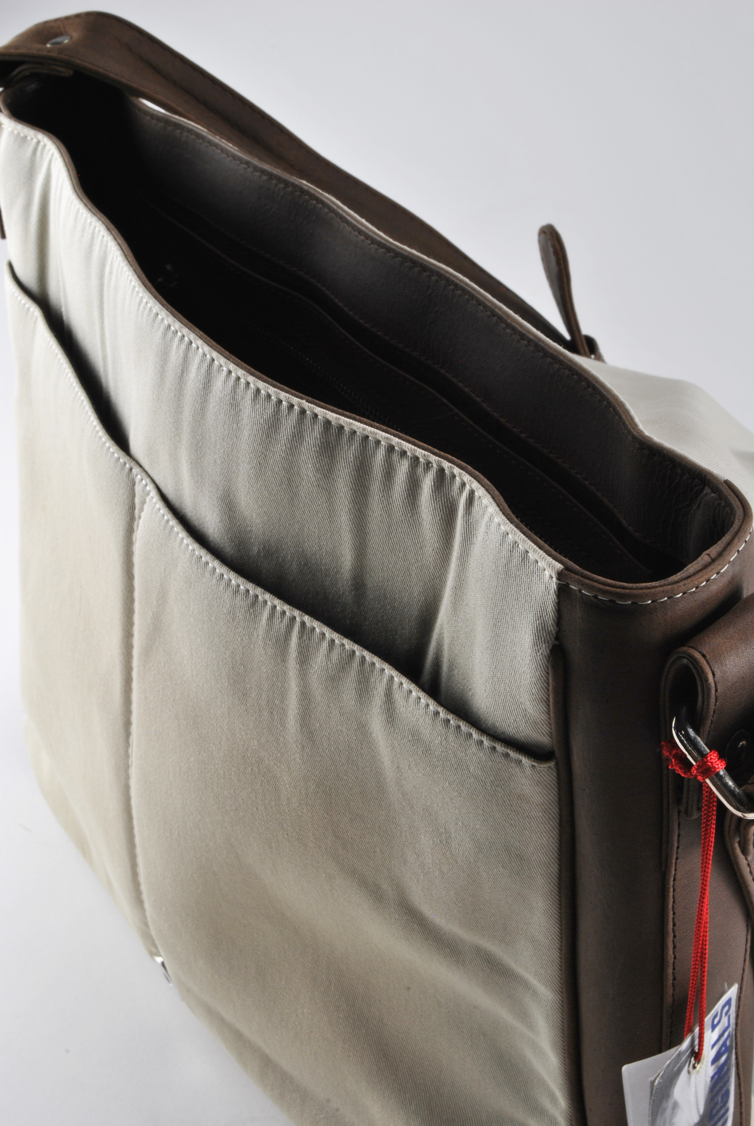 GPO Tasche Messenger Delaney – Bild 2